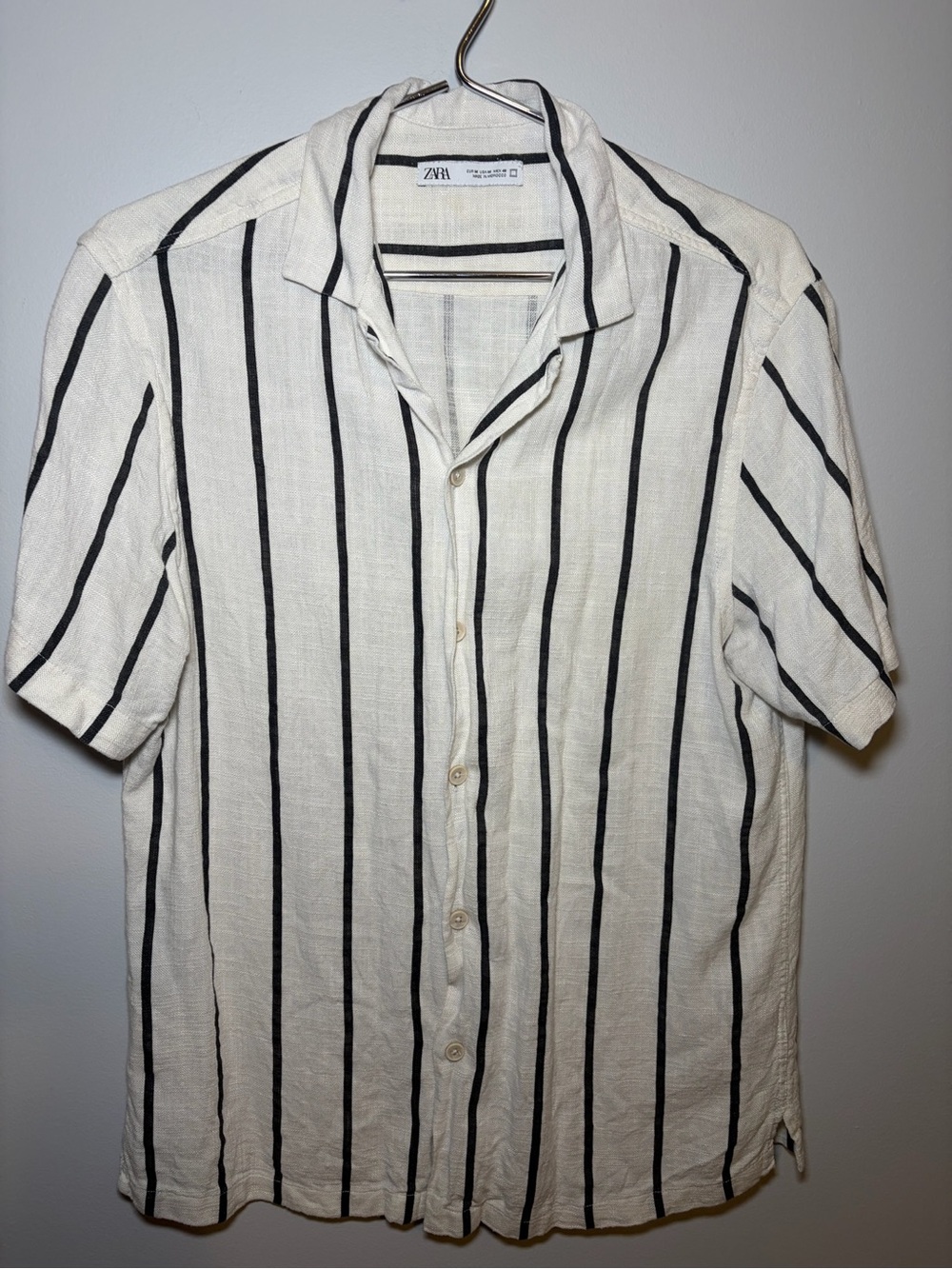 Zara Men’s White Short-Sleeve Button-Up Shirt with Black Stripes